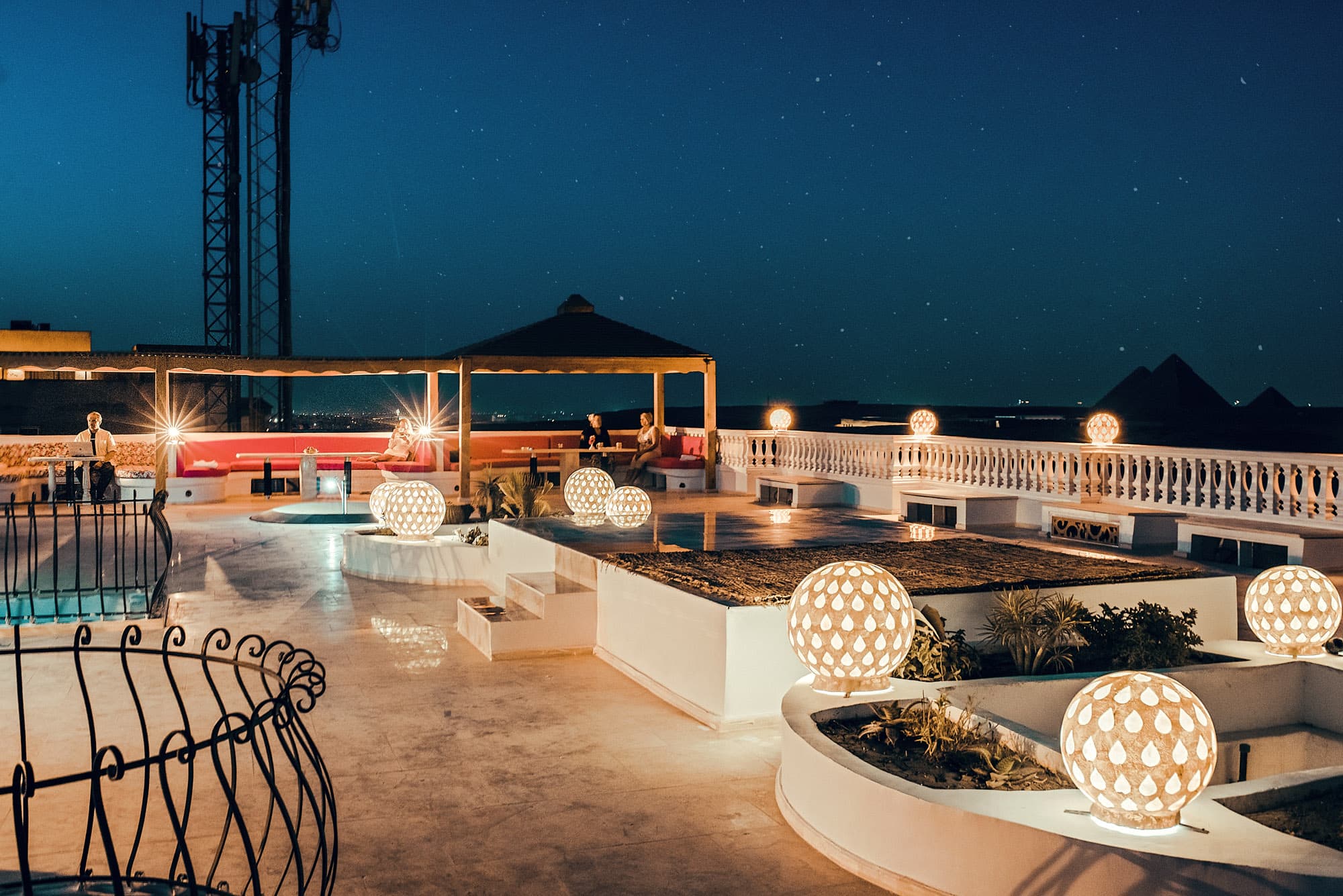 Desert Moon – Pyramid view hotel – Cairo