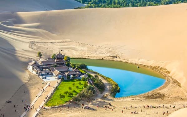Crescent Moon Spring, Dunhuang | govt.chinadaily.com.cn
