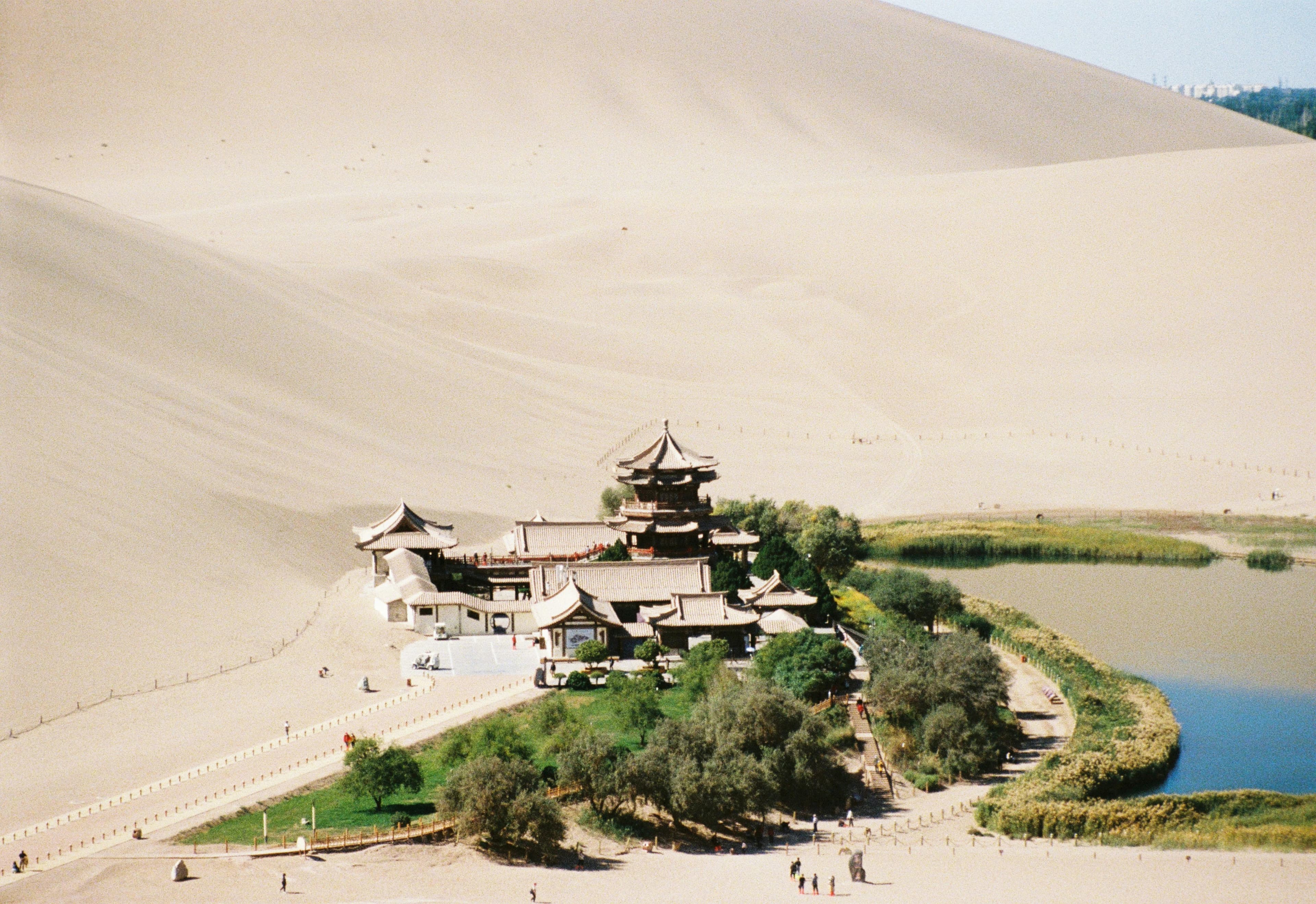 Ultimate 3-Day Luxury Family Itinerary for Dunhuang: History, Culture & Desert Adventures