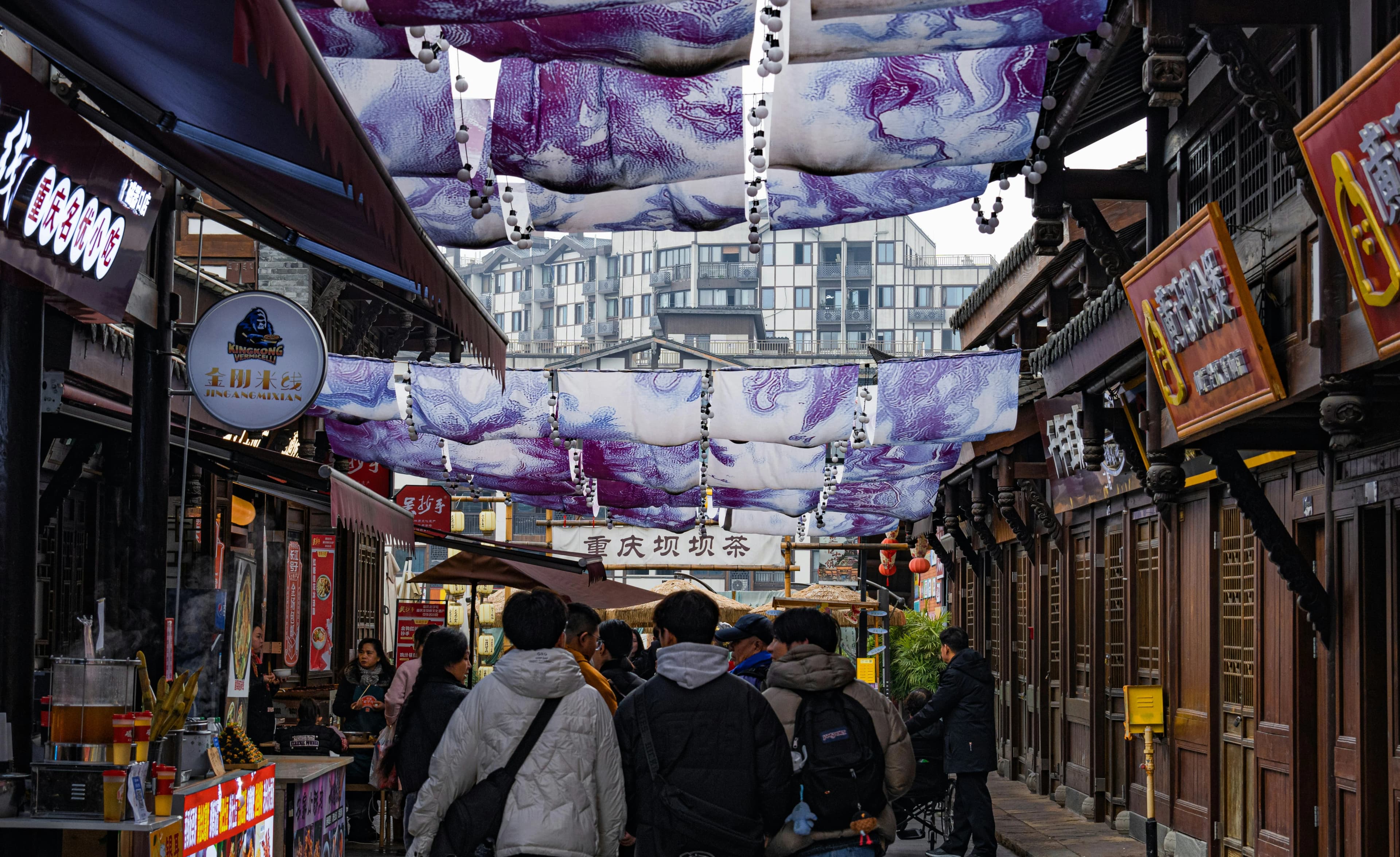 Chongqing 5-Day Family Luxury Travel: Exploring the Magical Mountain City & Culinary Wonders