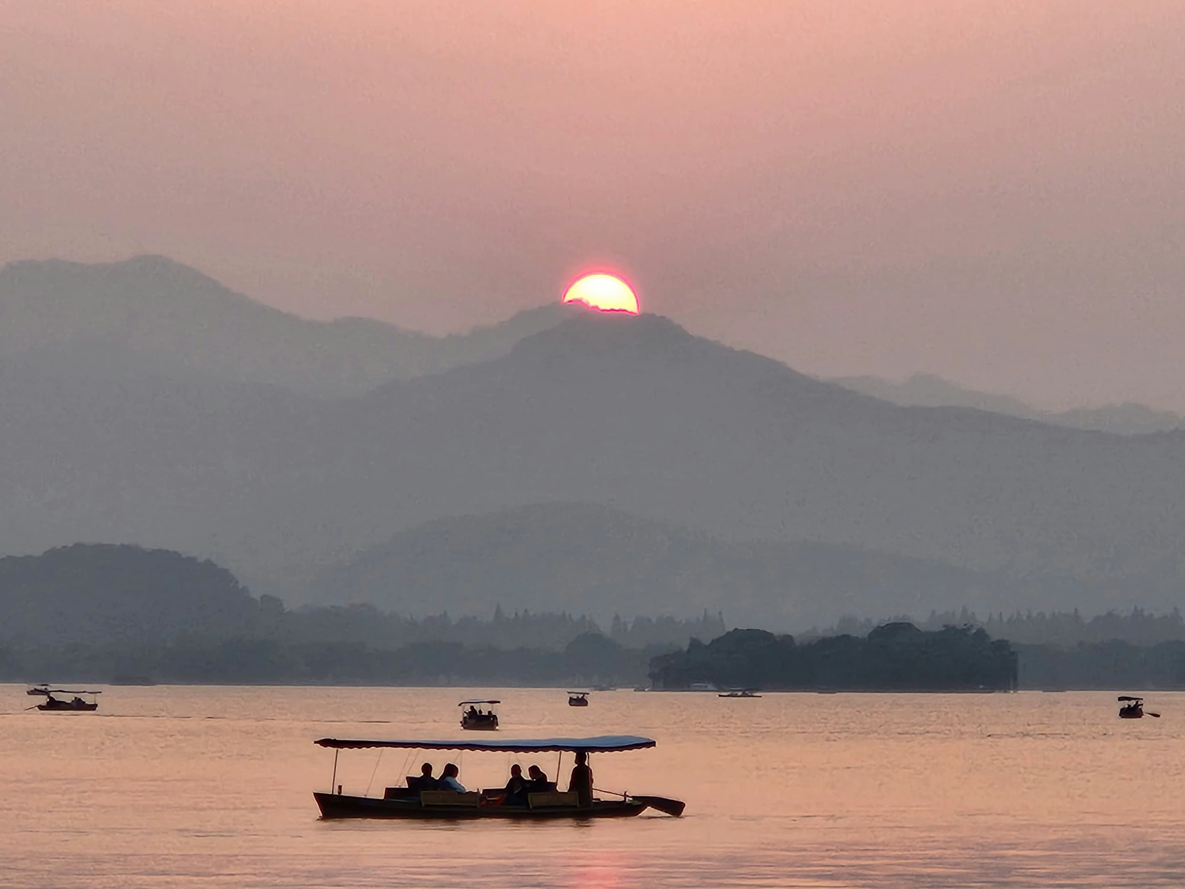 Ultimate 3-Day Luxury Travel Guide to Hangzhou: Solo Explorer's Paradise