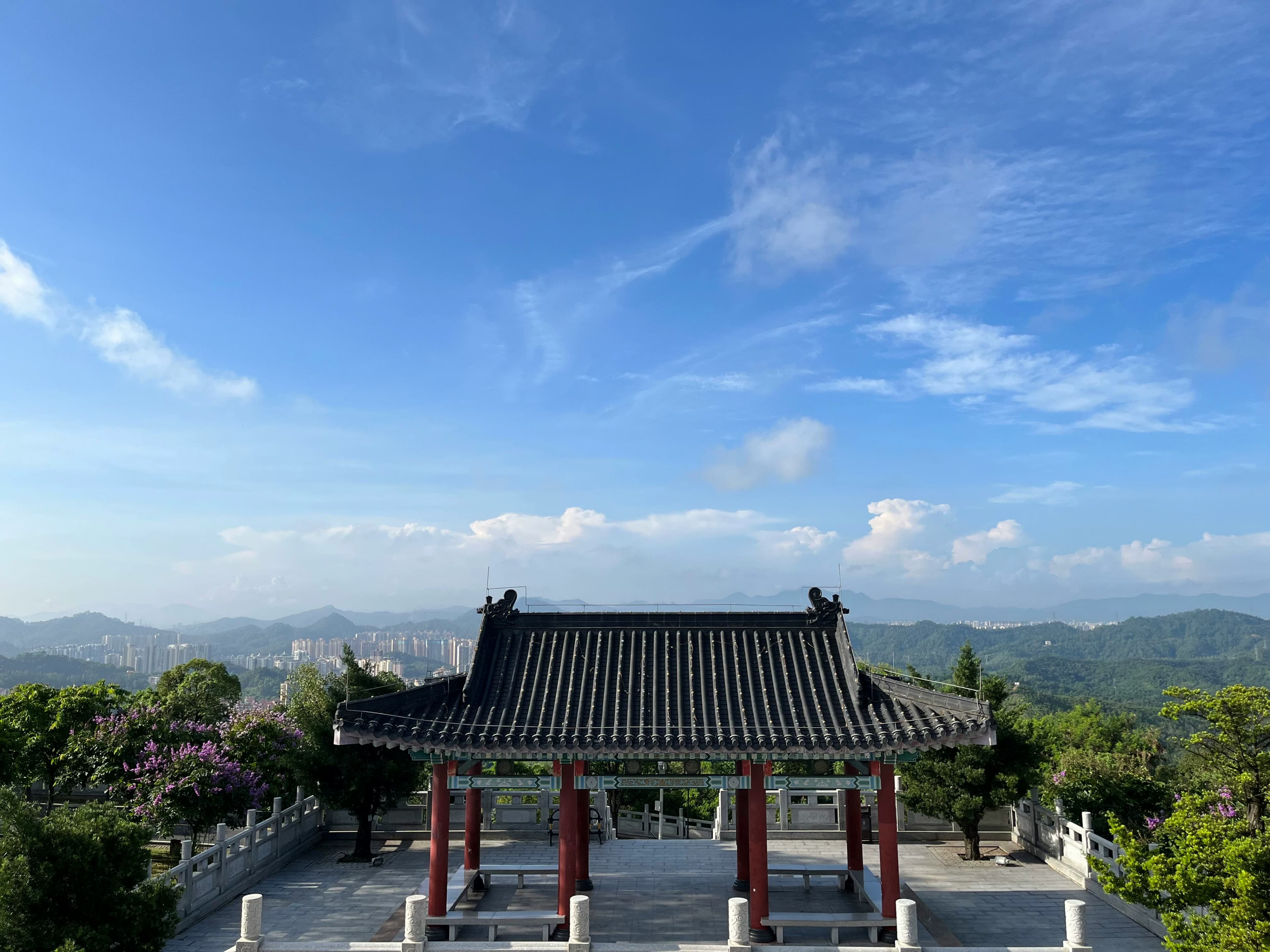 7-Day Family Travel Guide to Kaifeng: Ancient Towns & Mid-Range Adventures