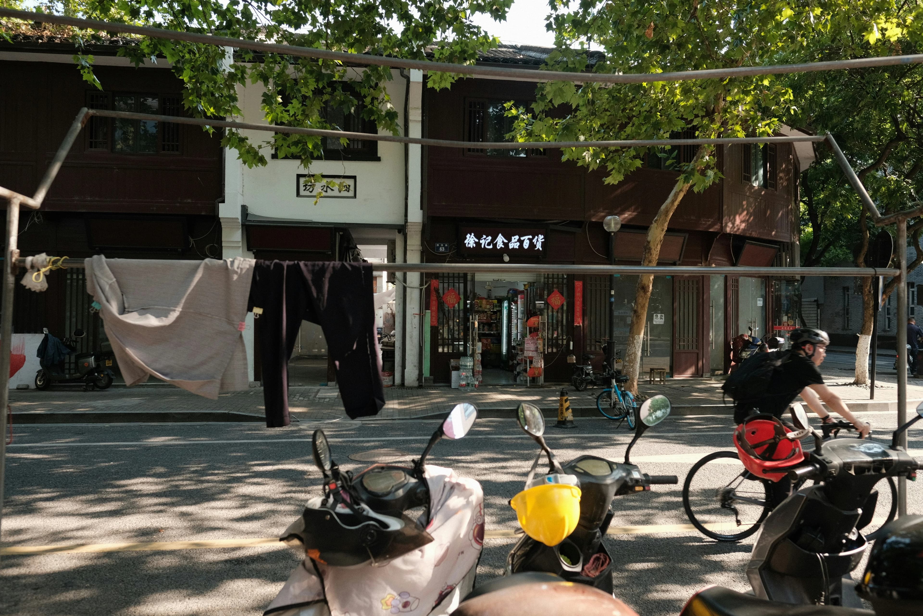 7-Day Hangzhou Solo Travel Guide: History, Culture & Luxury Experiences