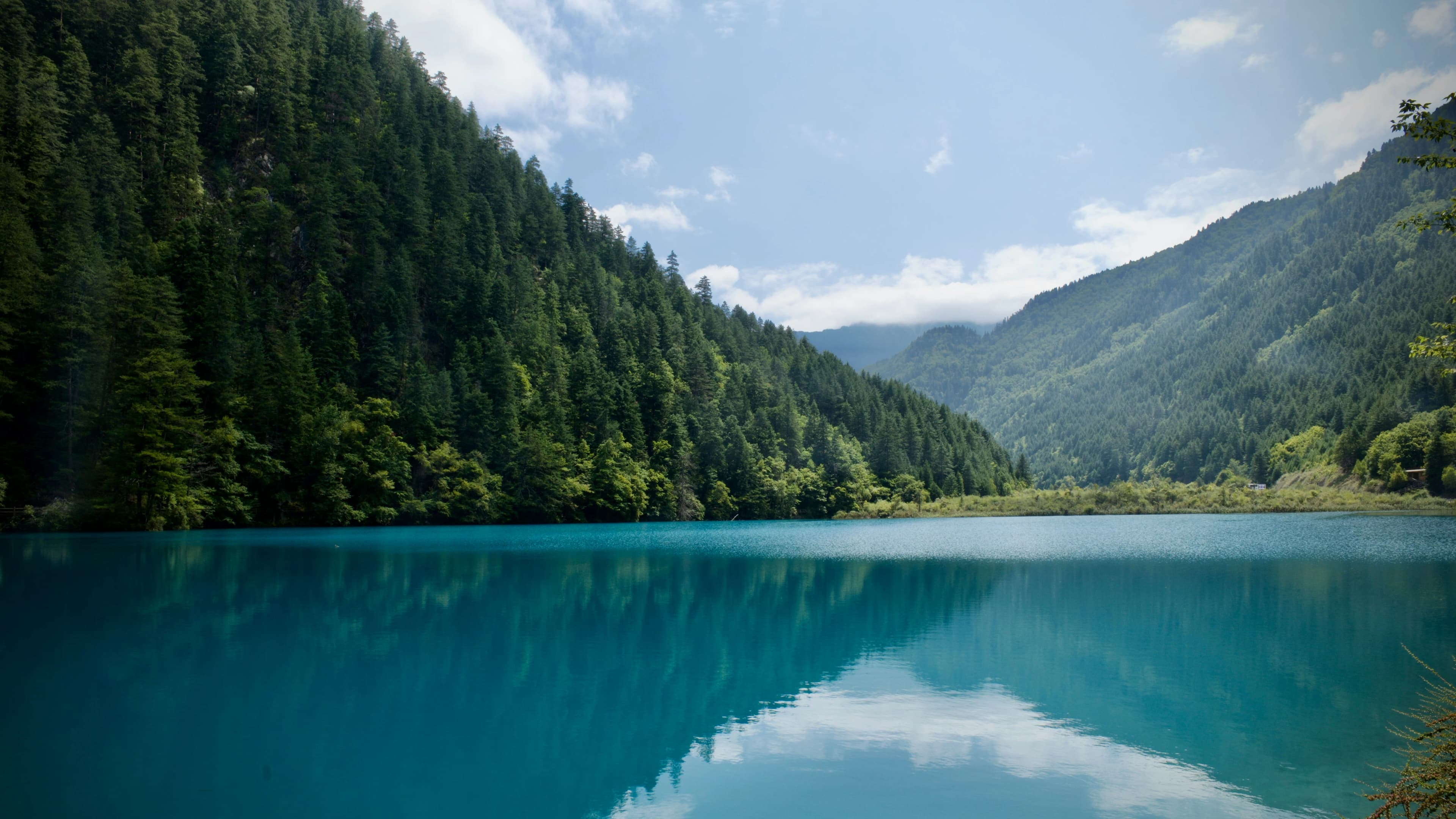 3-Day Family Adventure in Jiuzhaigou: Budget-Friendly Hiking & Nature Exploration