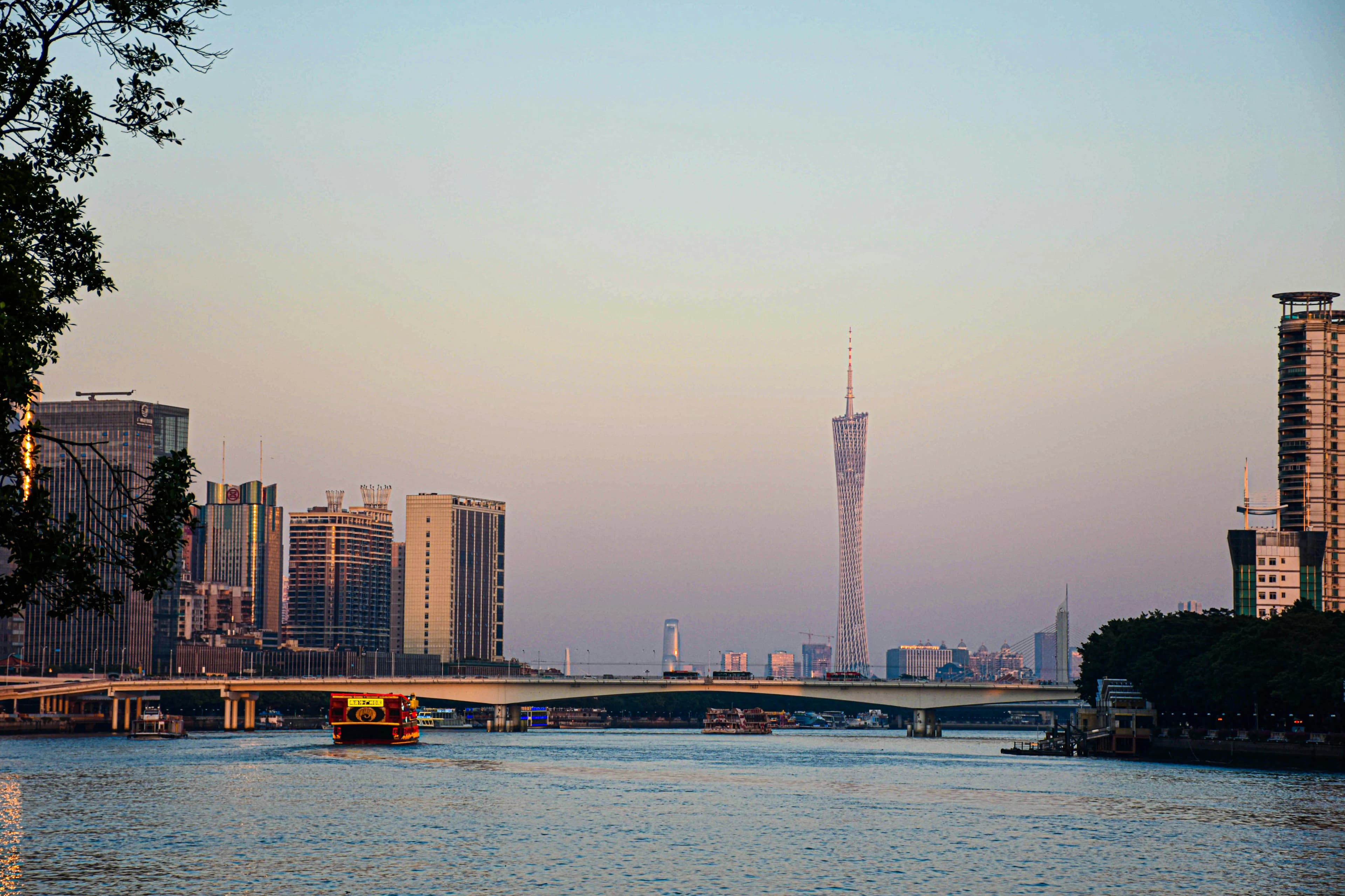 Ultimate 5-Day Family Luxury Travel Guide to Guangzhou: Savoring Culinary Delights & Iconic Landmarks