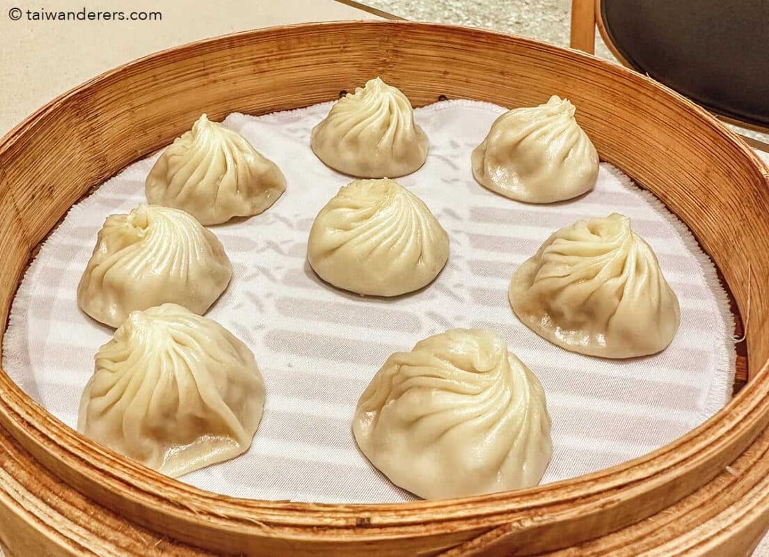 Din Tai Fung - Taiwan's Delicious Dumpling Restaurant Guide ...