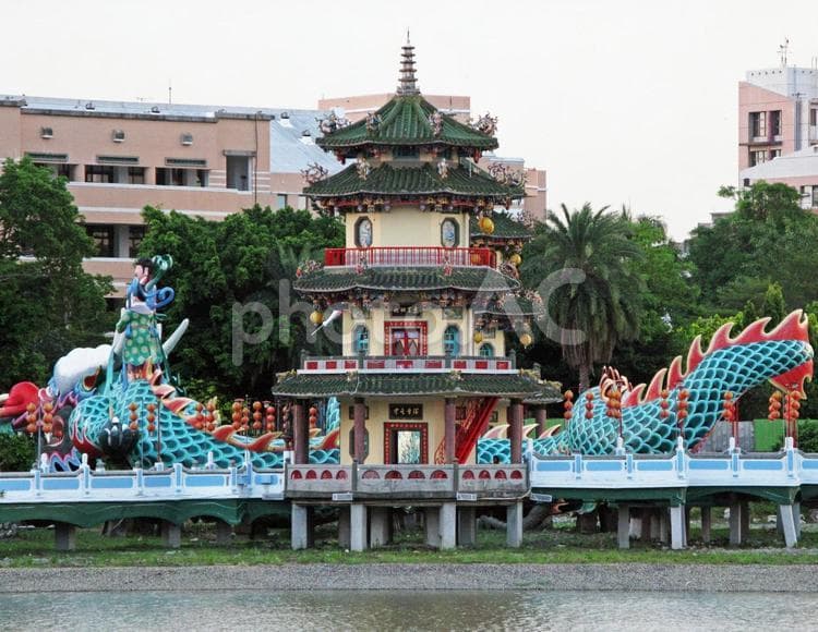 Free Photos | Chunqiu Pavilion, Lotus Pond, Zuocheng, Kaohsiung ...