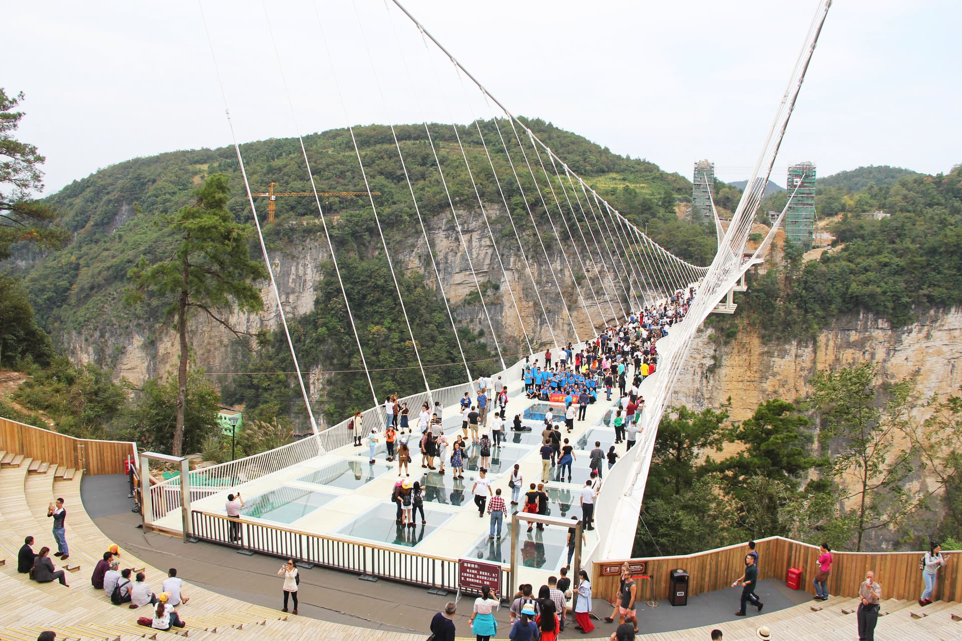 Zhangjiajie Glass Bridge - Wikipedia