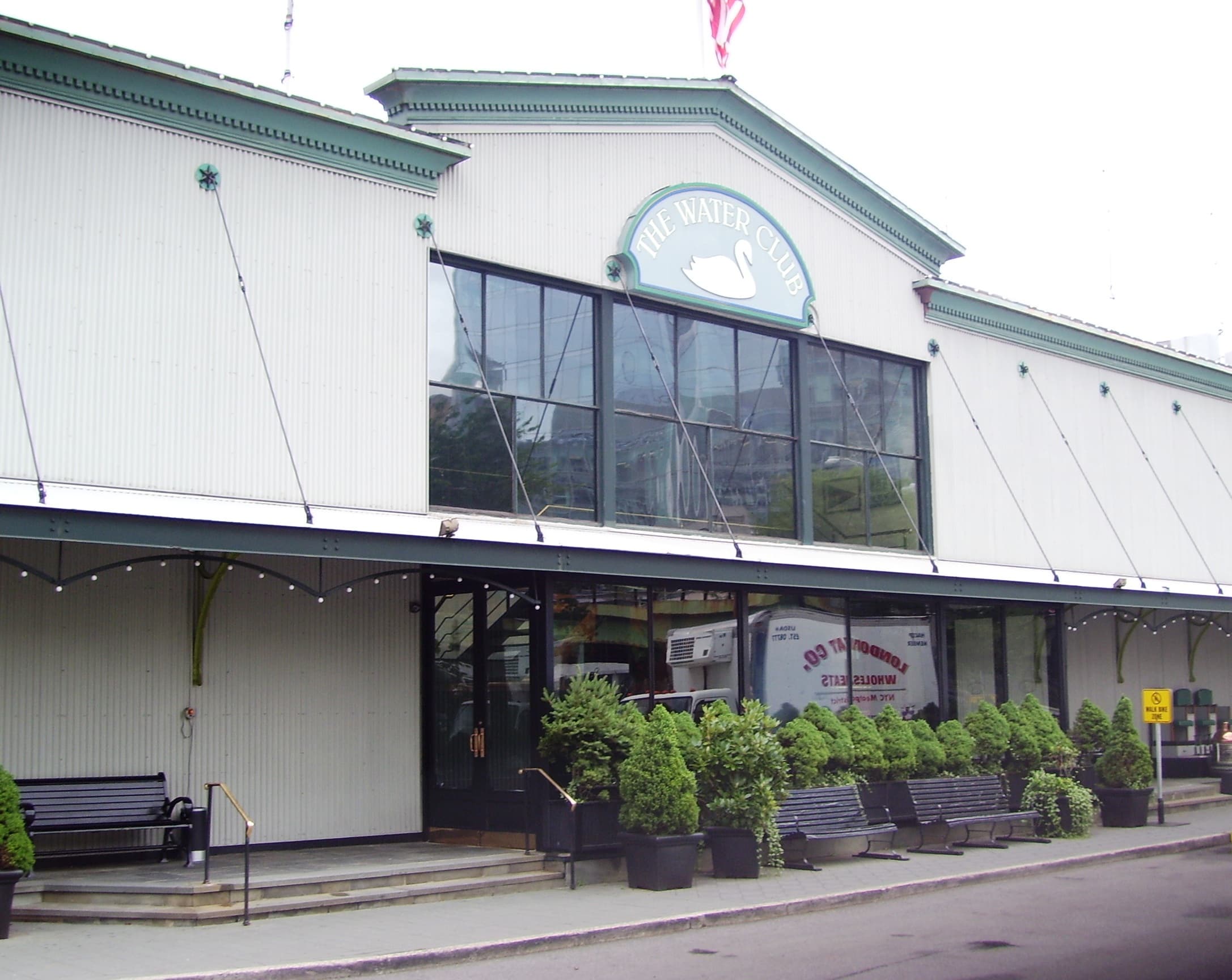 The Water Club (restaurant) - Wikipedia