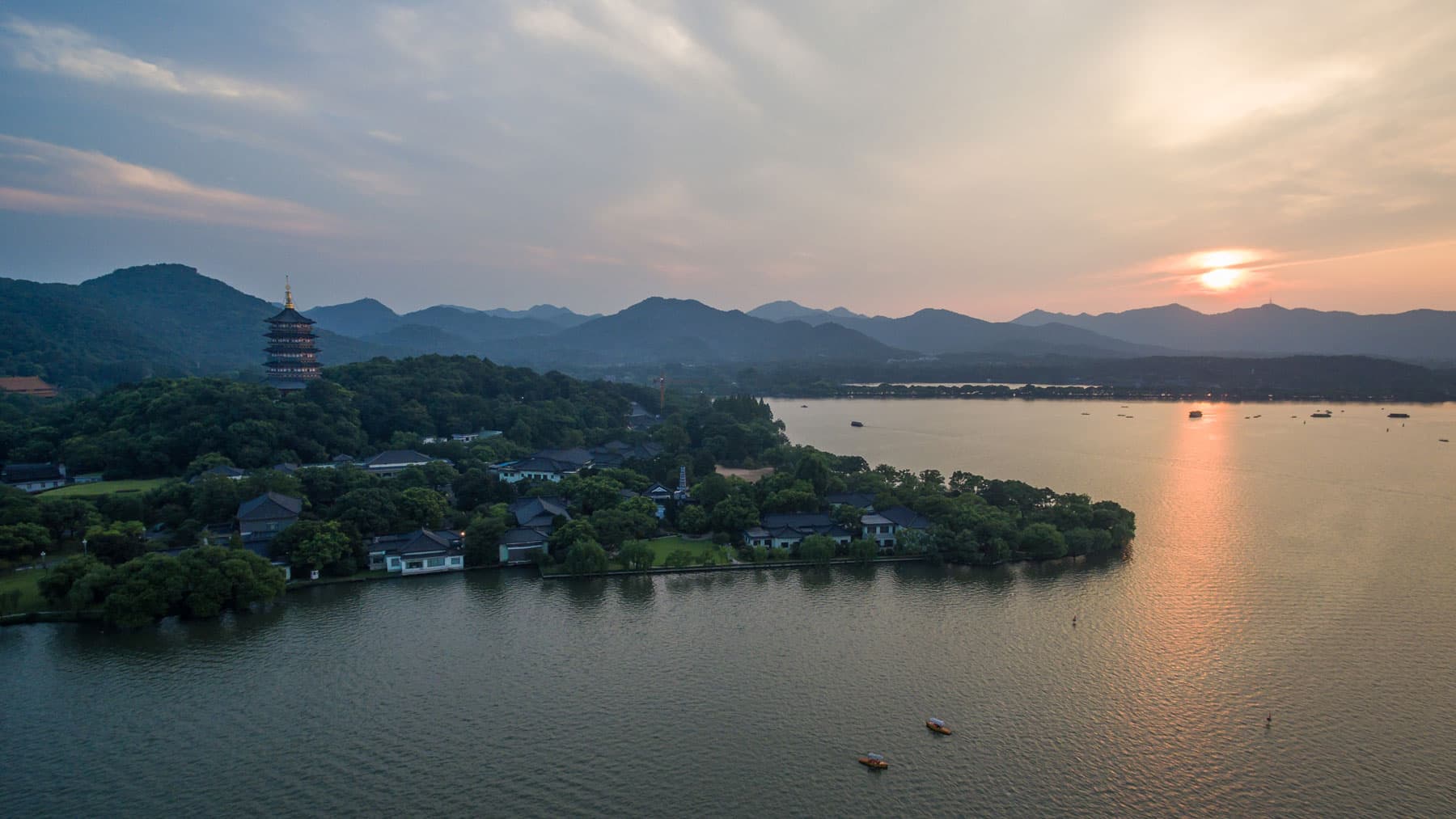 West Lake - Wikipedia