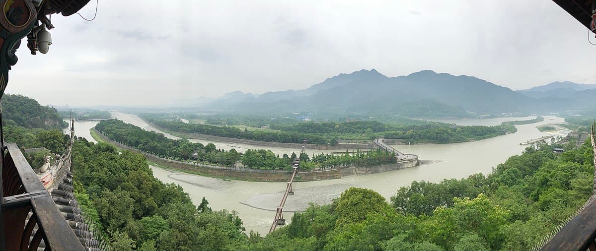 Dujiangyan - Wikipedia