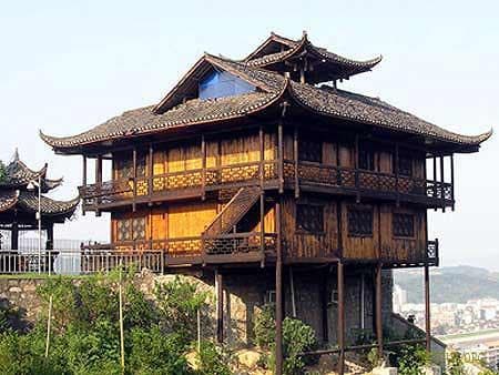 Hanging Homes of the Tujia - Chongqing Tour | WindhorseTour