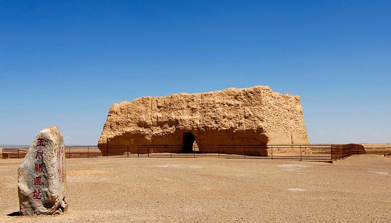Dunhuang Yumen Pass: Location, Ticket, History, Tours 2025/2026
